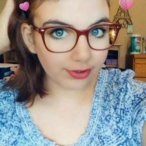 Meet your Posher, Amelie